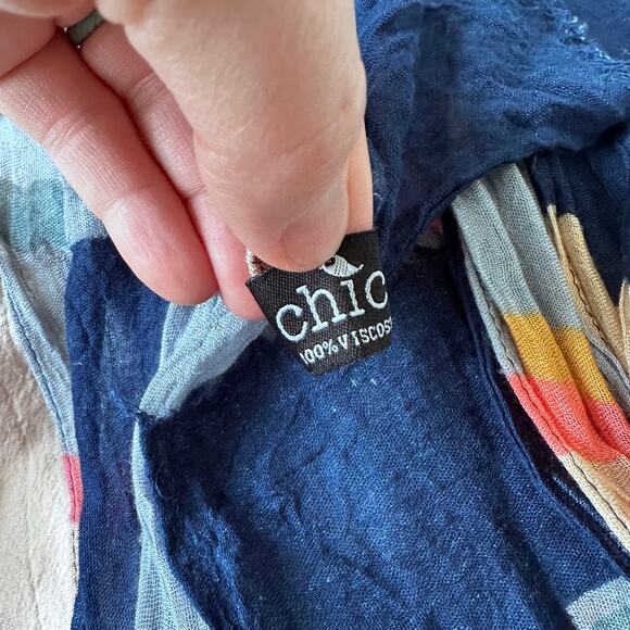 Chic scarf - Picture 3 of 5